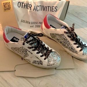 White with silver glitter golden goose